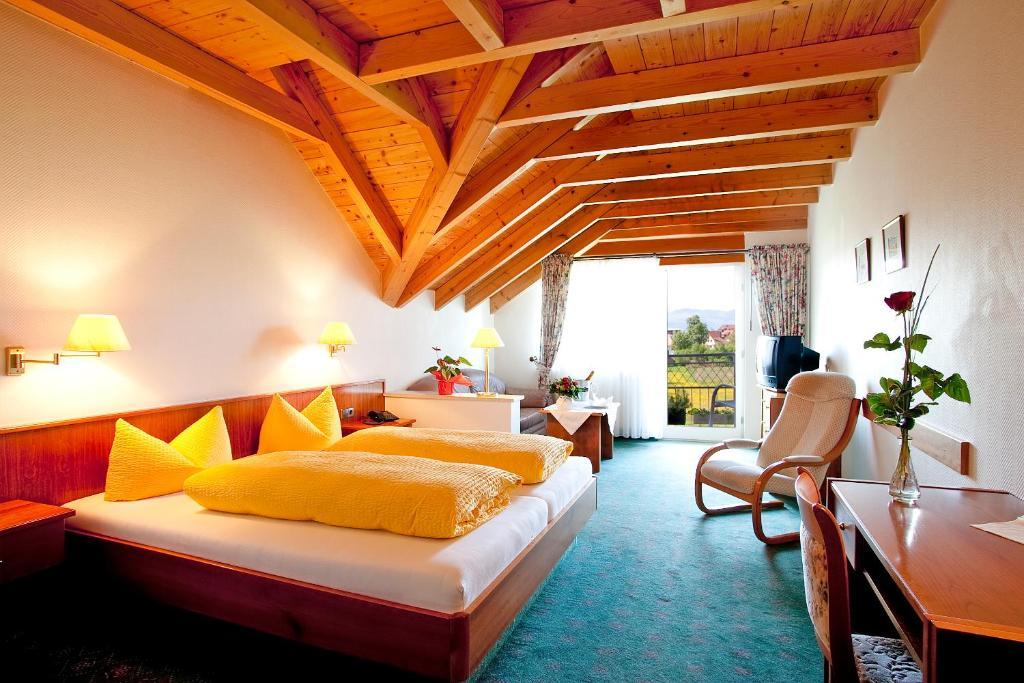 Hotel-Restaurant Walserhof Wasserburg am Bodensee Room photo